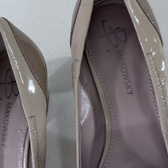 "B. Makowsky" Chunky Heel, Slip On Pumps,Bow On fronts,Almost Brand New,Office - Picture 5 of 10